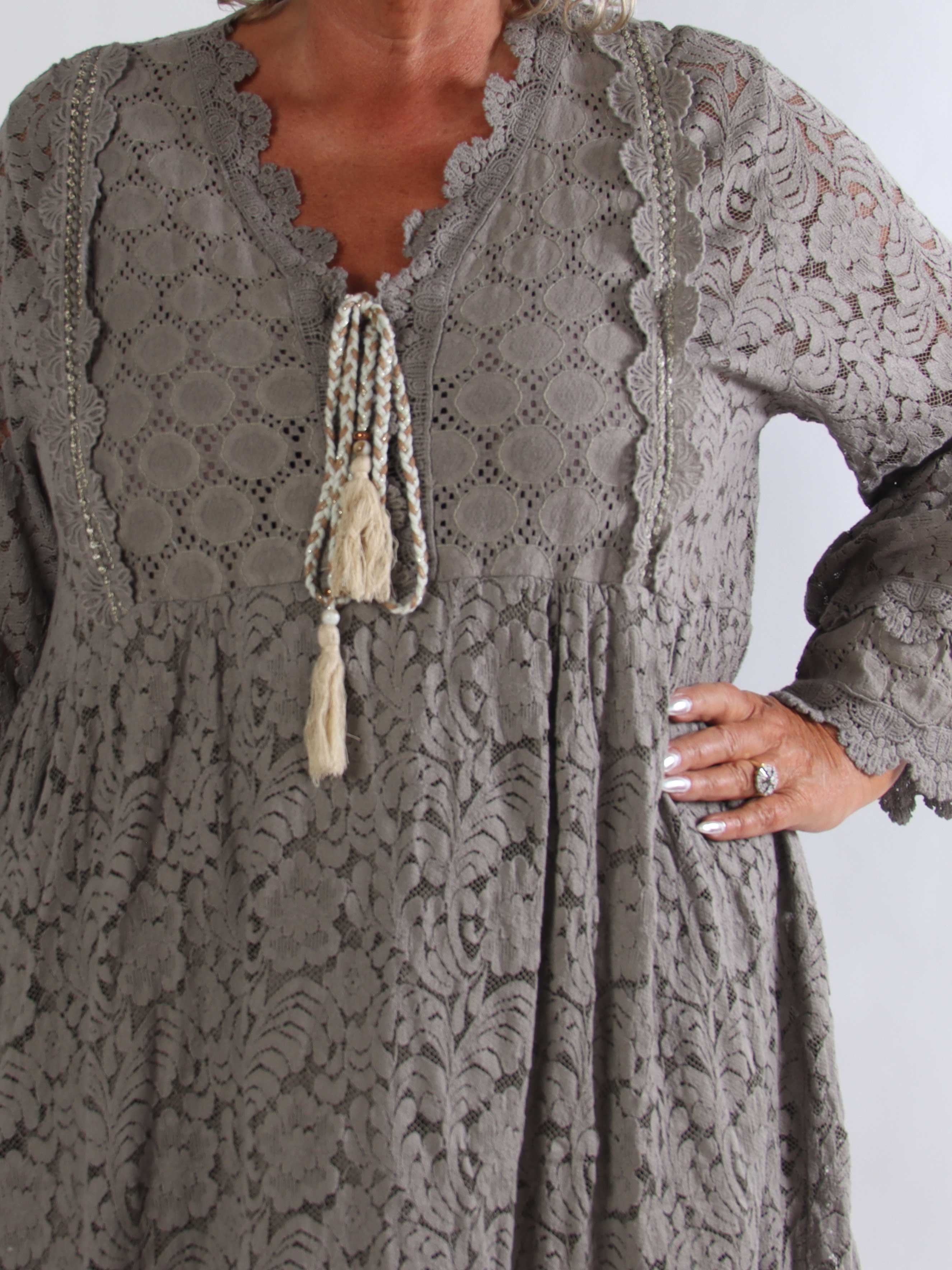 Odessa - Feminin blonde plus size tunikakjole i en bomuldsblanding